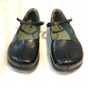 Kalso Earth Solar Mary Janes, excellent cond. 6 ½